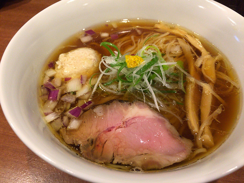 らぁ麺：魚介スープ+醤油（750円）